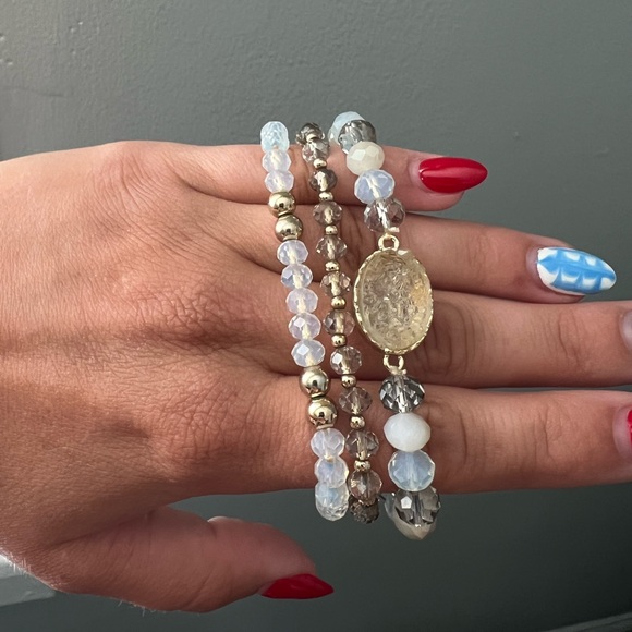 Jewelry - Druzy Iridescent Stack Stretch Bracelets. Set of 3